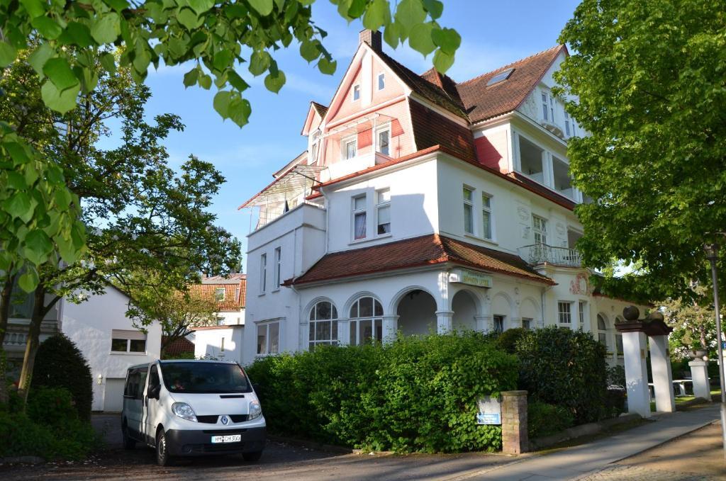 Hotel Villa Konigin Luise Bad Pyrmont Esterno foto