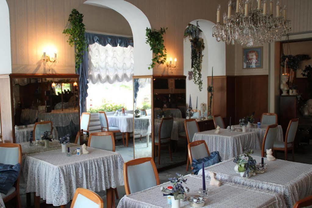 Hotel Villa Konigin Luise Bad Pyrmont Esterno foto